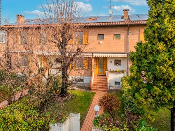 casa indipendente in vendita a Sassuolo