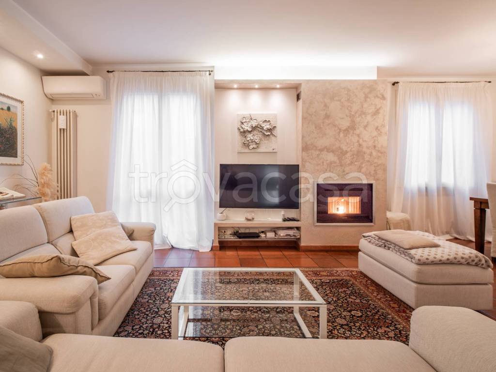 casa indipendente in vendita a Sassuolo