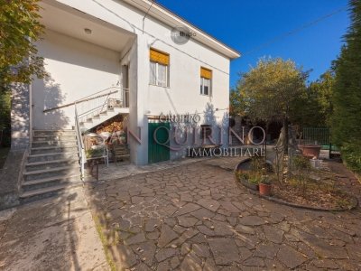 casa indipendente in vendita a Sassuolo in zona Centro Storico / San Giorgio