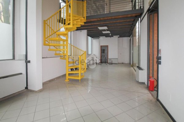 negozio in vendita a Sassuolo