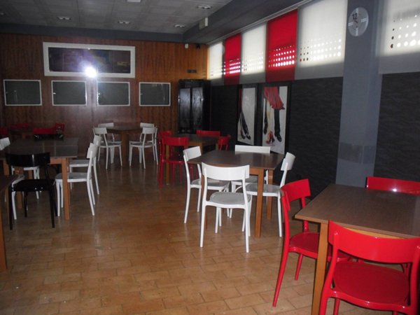 locale commerciale in vendita a Sassuolo