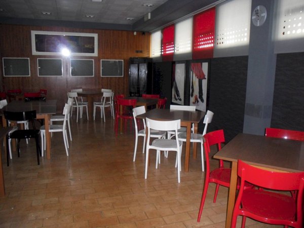 locale commerciale in vendita a Sassuolo