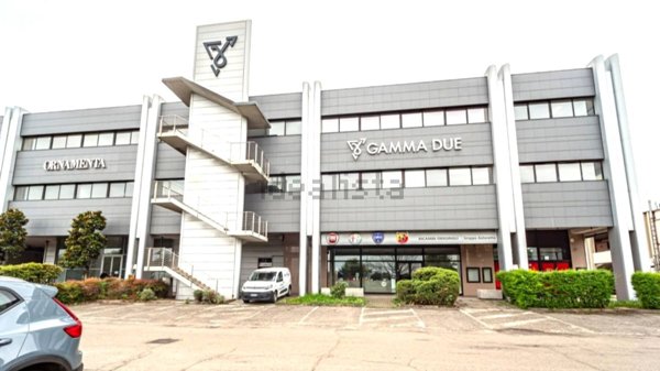 negozio in vendita a Sassuolo