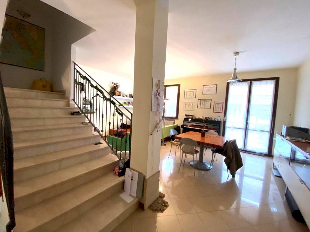 casa indipendente in vendita a Sassuolo