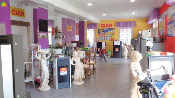 negozio in vendita a Sassuolo