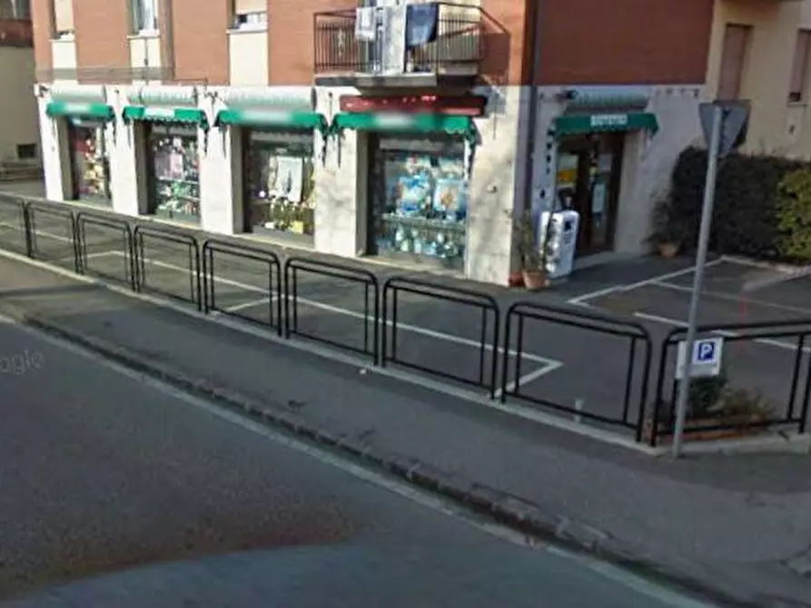 locale commerciale in vendita a Sassuolo in zona Centro Storico / San Giorgio