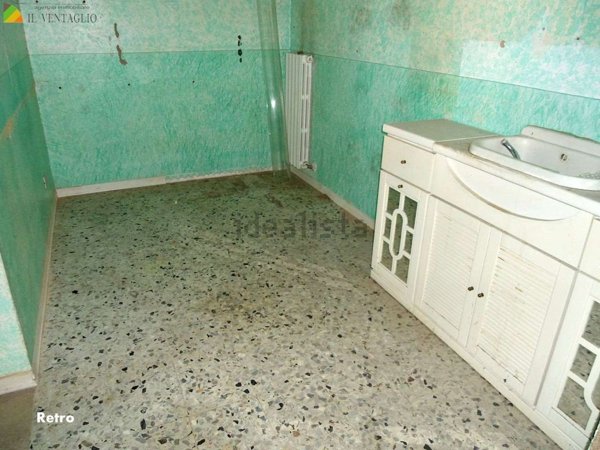 negozio in vendita a Sassuolo