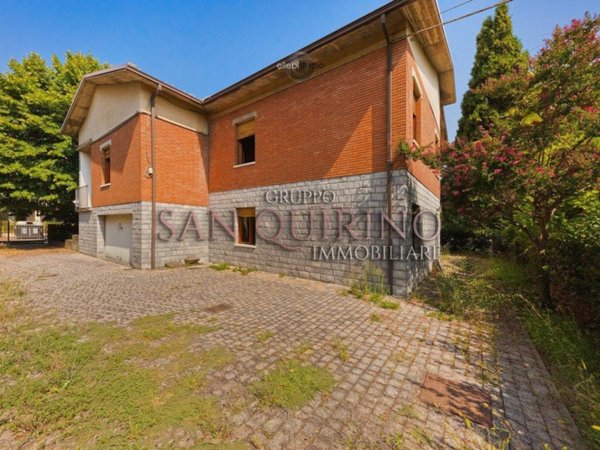 casa indipendente in vendita a Sassuolo in zona Centro Storico / San Giorgio