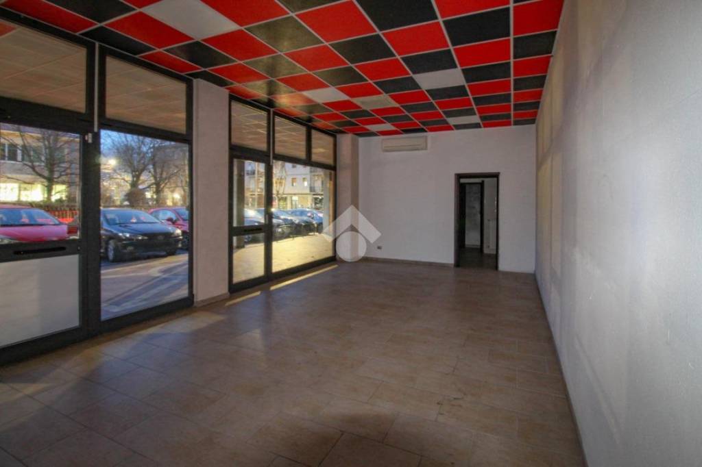 negozio in vendita a Sassuolo