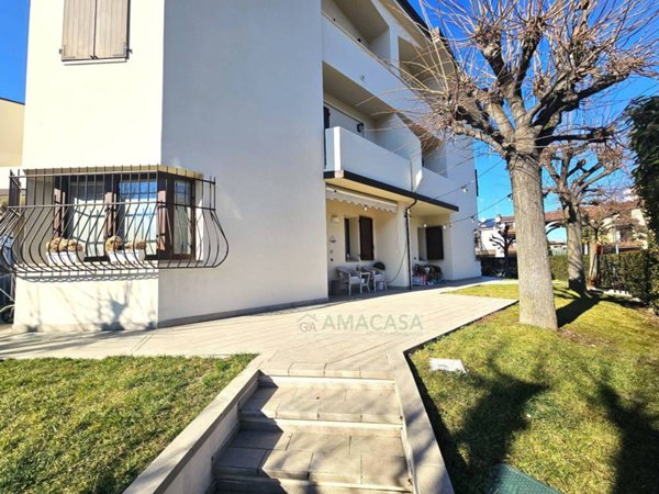 casa indipendente in vendita a Sassuolo in zona Centro Storico / San Giorgio