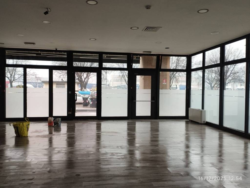 negozio in vendita a Sassuolo