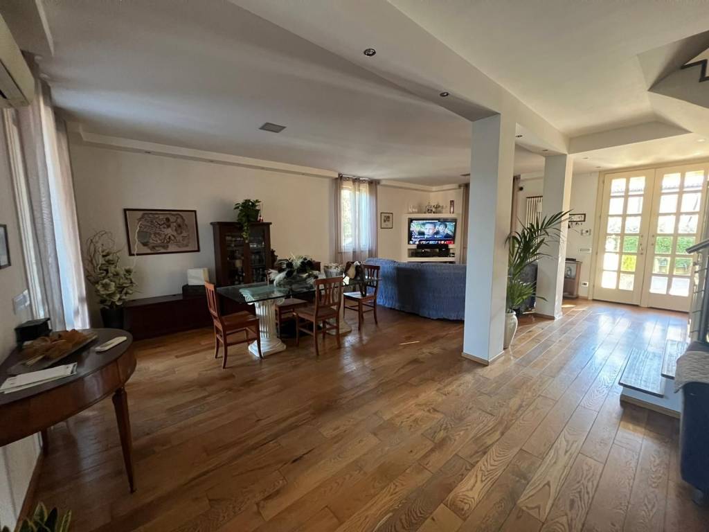 casa indipendente in vendita a Sassuolo