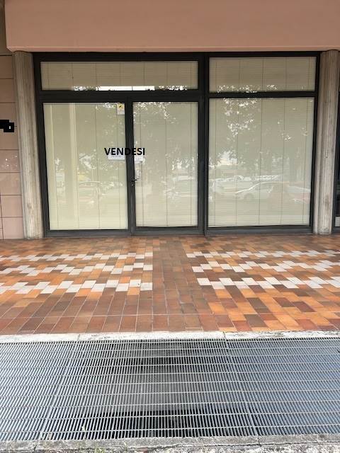 negozio in vendita a Sassuolo