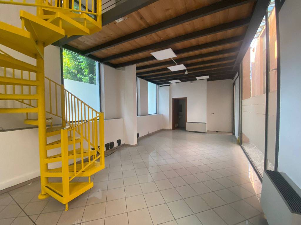 negozio in vendita a Sassuolo