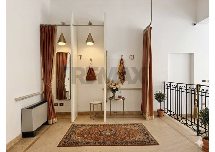 locale commerciale in vendita a Sassuolo in zona Centro Storico / San Giorgio