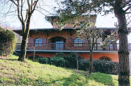casa indipendente in vendita a Sassuolo in zona Montegibbio