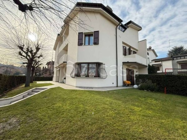 casa indipendente in vendita a Sassuolo