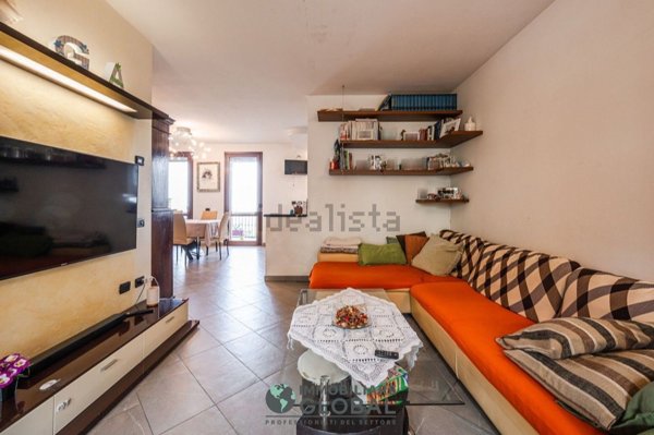 casa indipendente in vendita a Sassuolo in zona Montegibbio