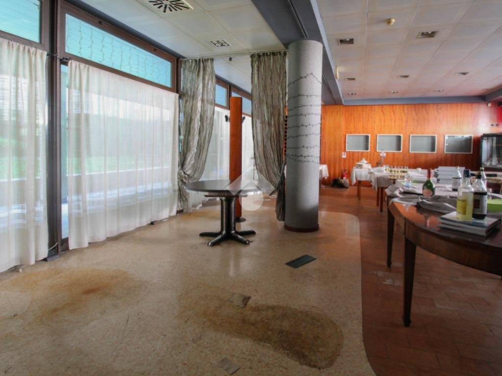 negozio in vendita a Sassuolo