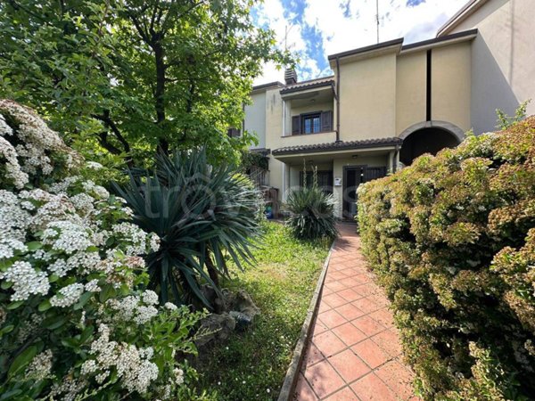 casa indipendente in vendita a Sassuolo in zona Centro Storico / San Giorgio