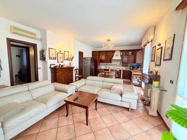 casa indipendente in vendita a Sassuolo in zona Centro Storico / San Giorgio