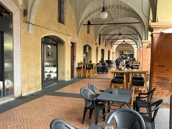 negozio in vendita a Sassuolo in zona Centro Storico / San Giorgio