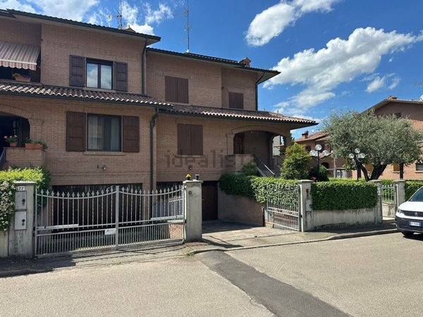 casa indipendente in vendita a Sassuolo
