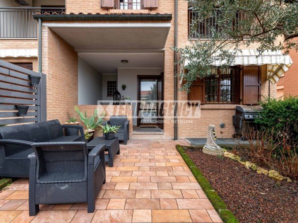 casa indipendente in vendita a Sassuolo in zona San Michele dei Mucchietti