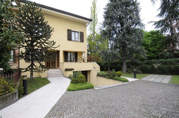 casa indipendente in vendita a Sassuolo in zona Centro Storico / San Giorgio