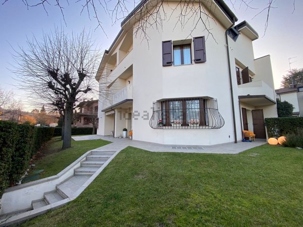 casa indipendente in vendita a Sassuolo in zona Centro Storico / San Giorgio