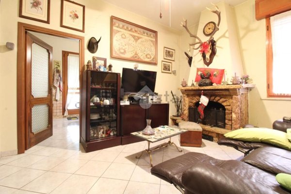 casa indipendente in vendita a Sassuolo in zona Centro Storico / San Giorgio