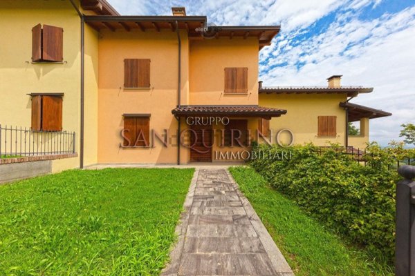 casa indipendente in vendita a Sassuolo in zona Montegibbio