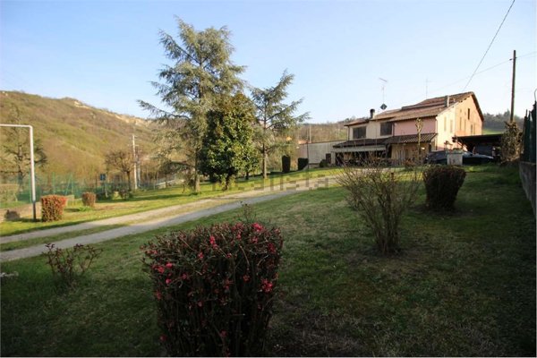 casa indipendente in vendita a Sassuolo in zona Salvarola Terme