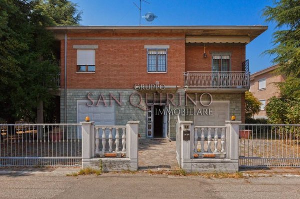 casa indipendente in vendita a Sassuolo in zona Centro Storico / San Giorgio