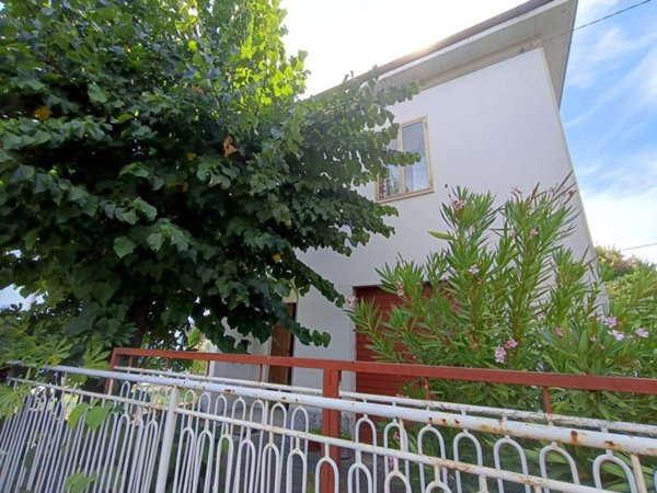 casa indipendente in vendita a Sassuolo