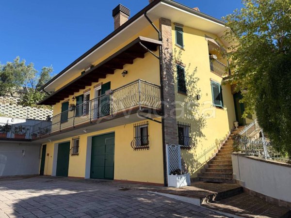 casa indipendente in vendita a Sassuolo in zona Montegibbio