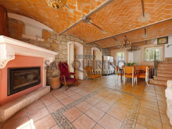 casa indipendente in vendita a Sassuolo in zona Montegibbio
