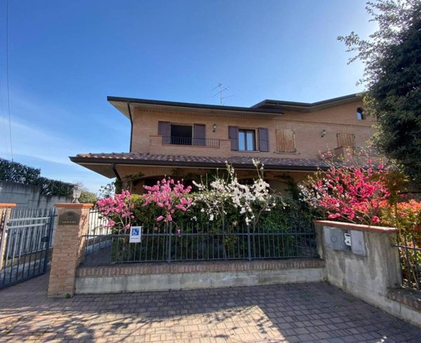 casa indipendente in vendita a Sassuolo