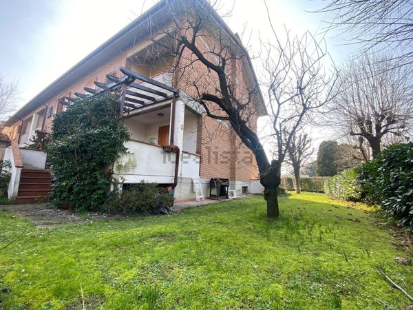 casa indipendente in vendita a Sassuolo in zona Centro Storico / San Giorgio
