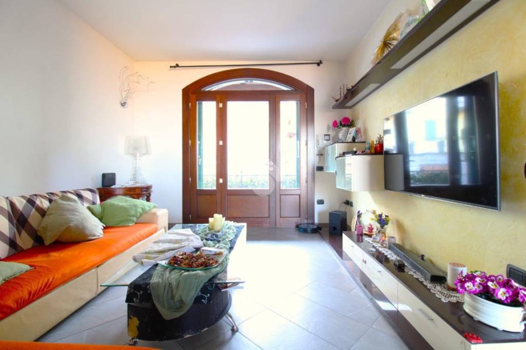 casa indipendente in vendita a Sassuolo in zona Salvarola Terme