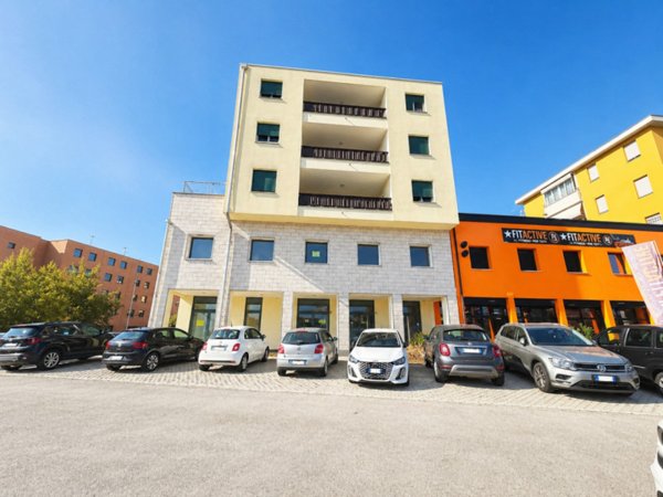 ufficio in vendita a Sassuolo in zona Centro Storico / San Giorgio
