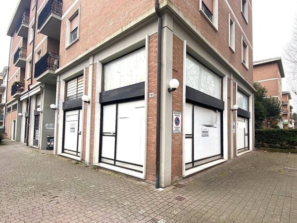 negozio in vendita a Sassuolo in zona Centro Storico / San Giorgio