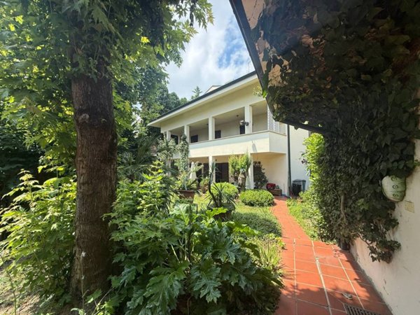 casa indipendente in vendita a Sassuolo in zona Centro Storico / San Giorgio