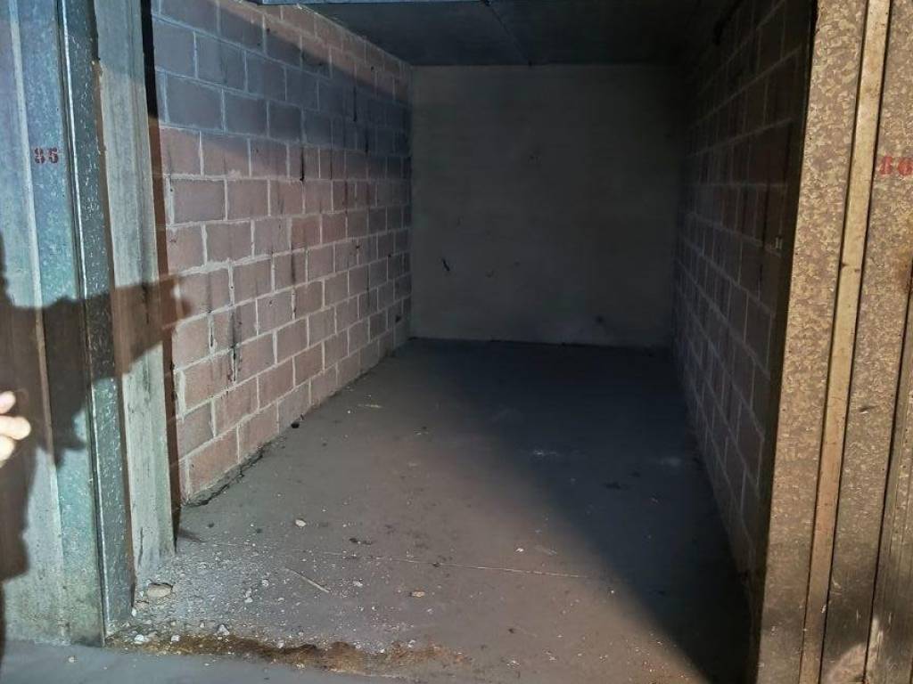 box auto in vendita a Sassuolo in zona Salvarola Terme