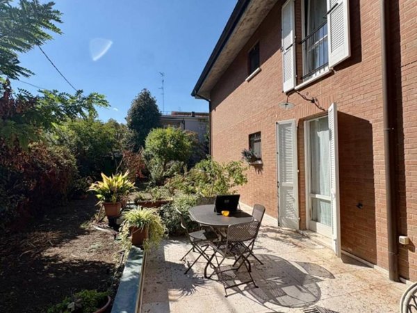 casa indipendente in vendita a Sassuolo in zona Centro Storico / San Giorgio