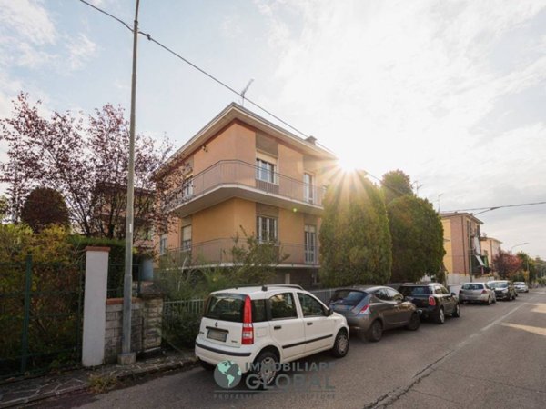casa indipendente in vendita a Sassuolo in zona Salvarola Terme