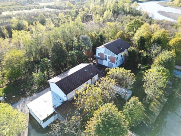 casa indipendente in vendita a Savignano sul Panaro