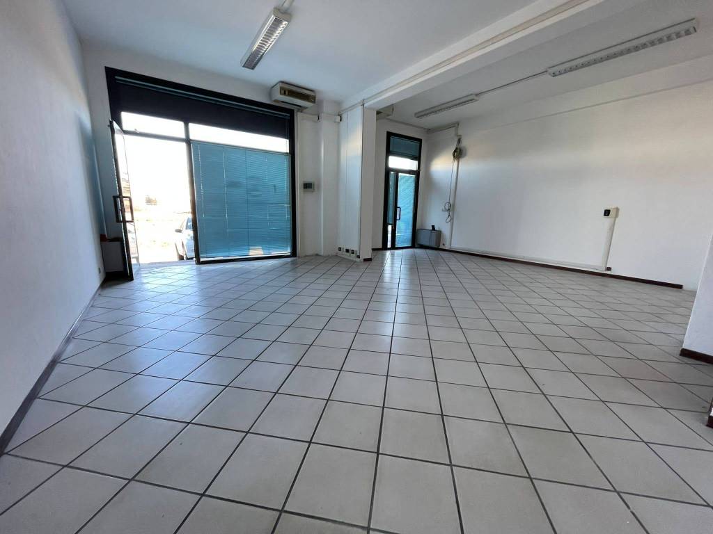 ufficio in vendita a Savignano sul Panaro in zona Formica
