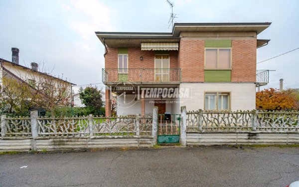 casa indipendente in vendita a Savignano sul Panaro in zona Formica