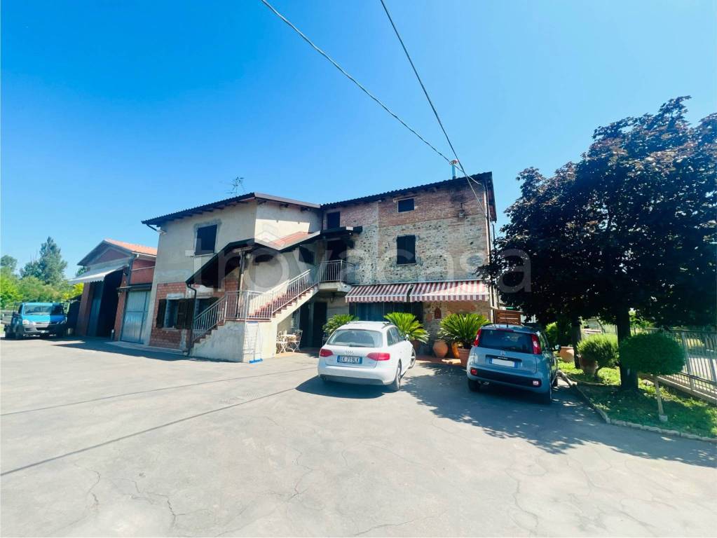 casa indipendente in vendita a Savignano sul Panaro in zona Formica